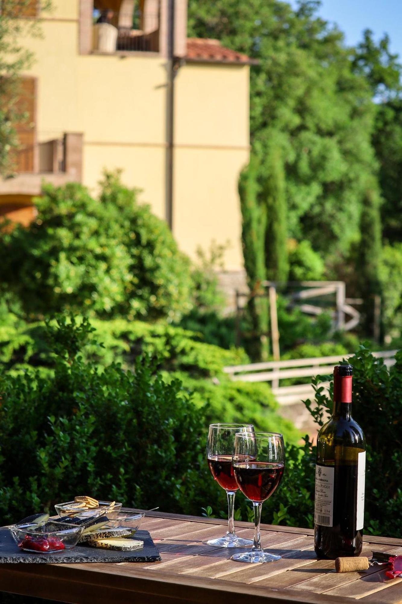Madonna Del Poggio Cav Aparthotel Scarlino Buitenkant foto
