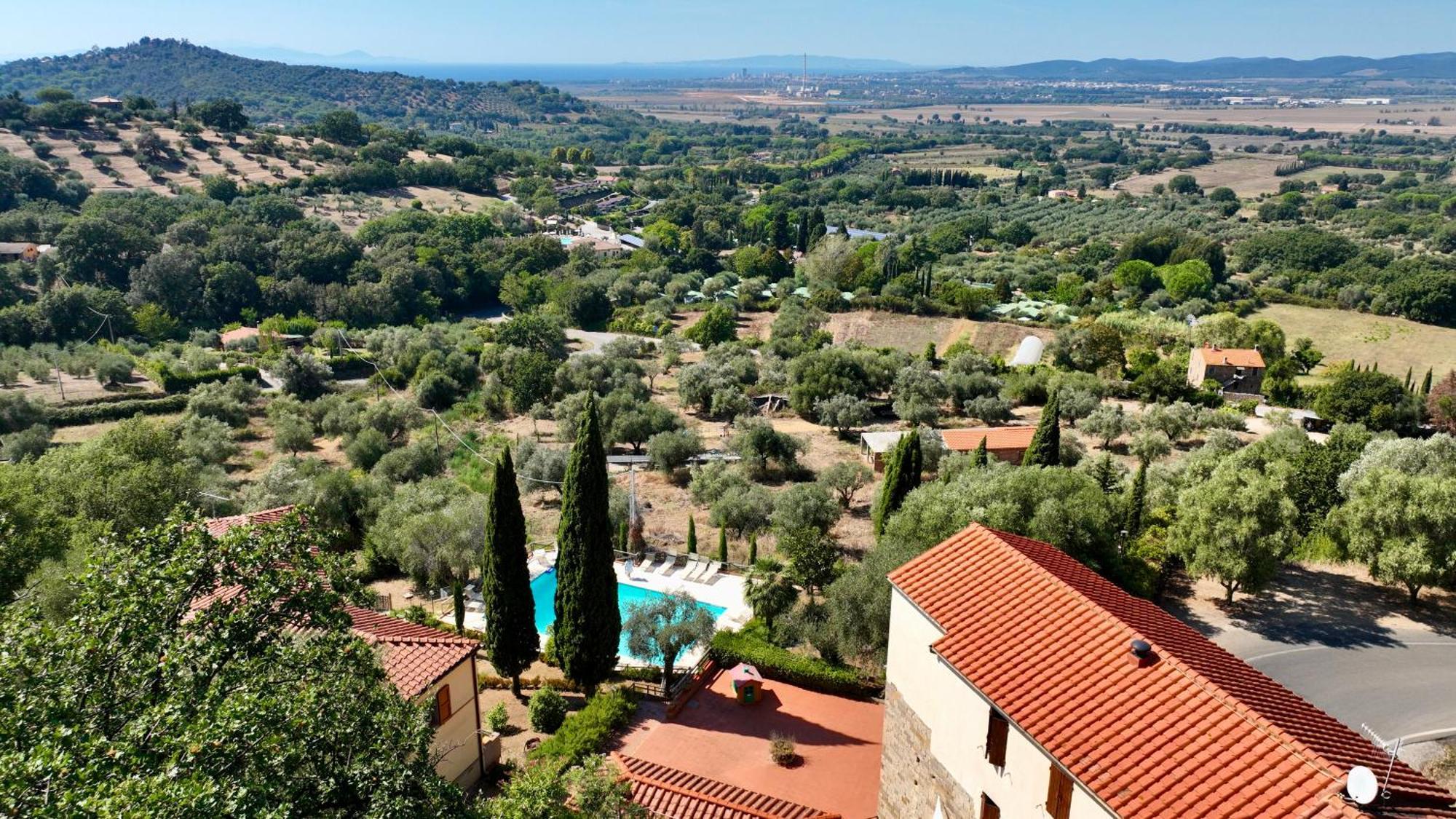 Madonna Del Poggio Cav Aparthotel Scarlino Buitenkant foto