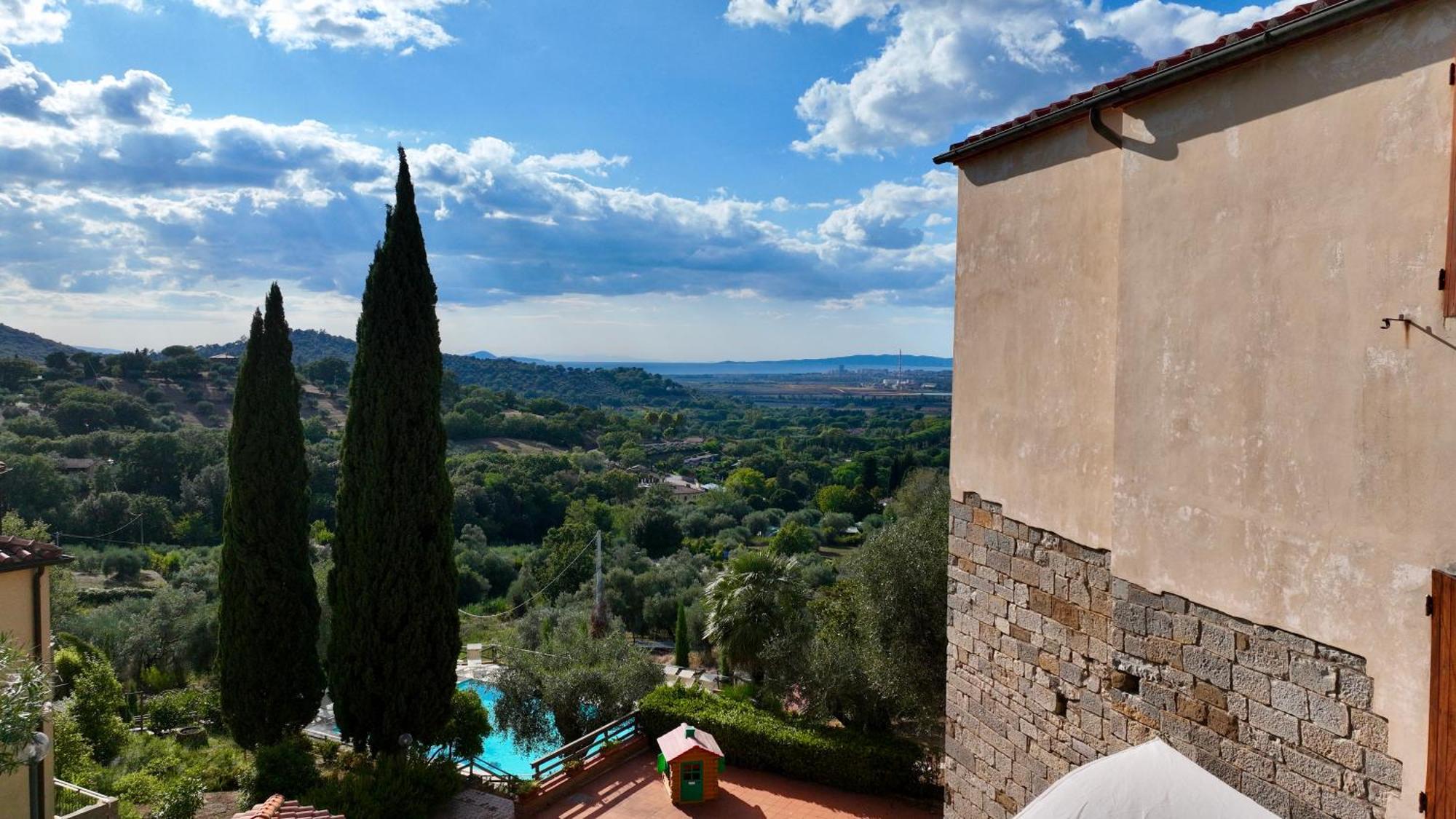 Madonna Del Poggio Cav Aparthotel Scarlino Buitenkant foto