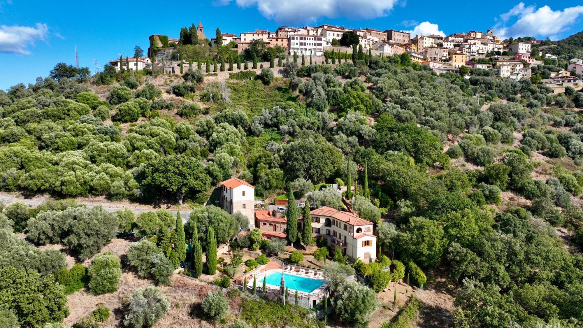 Madonna Del Poggio Cav Aparthotel Scarlino Buitenkant foto