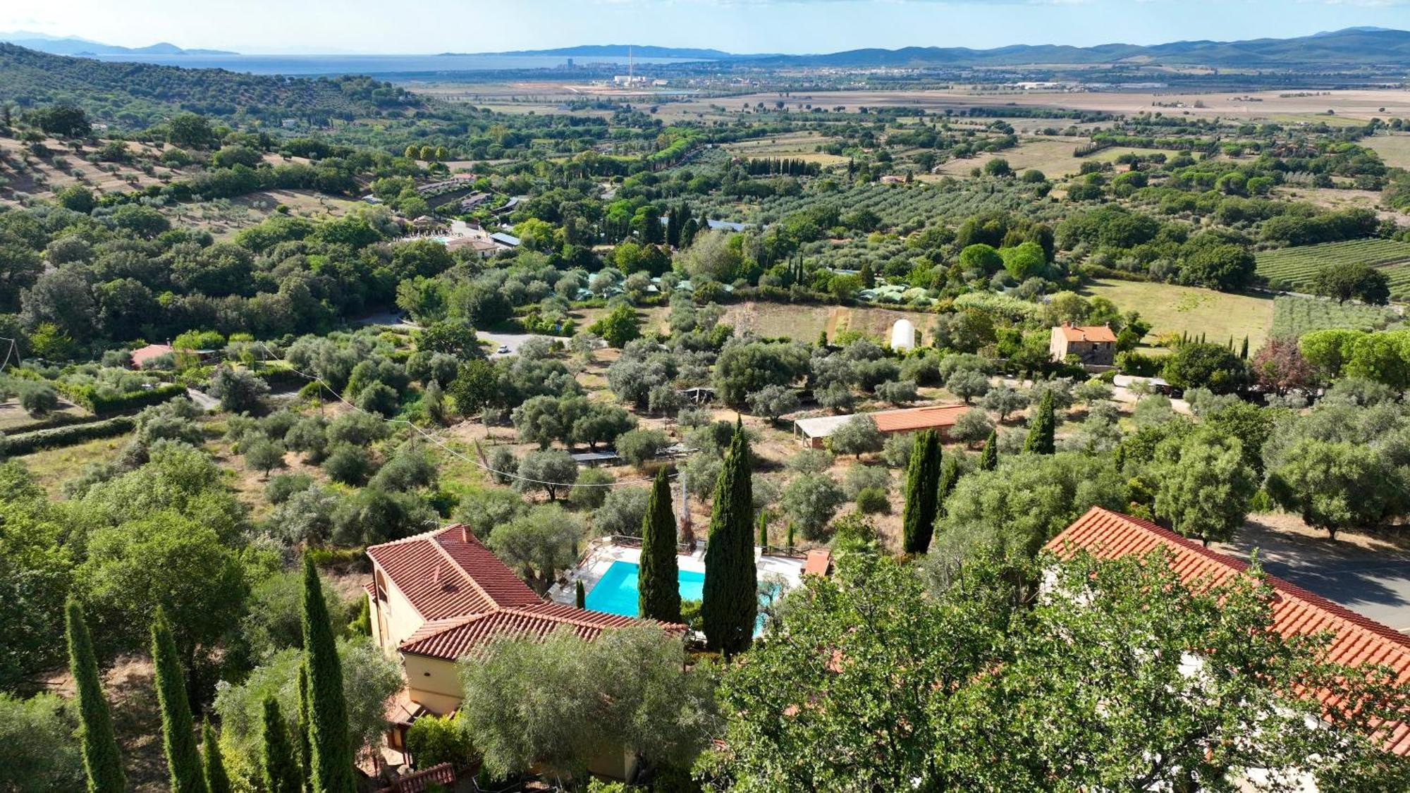 Madonna Del Poggio Cav Aparthotel Scarlino Buitenkant foto