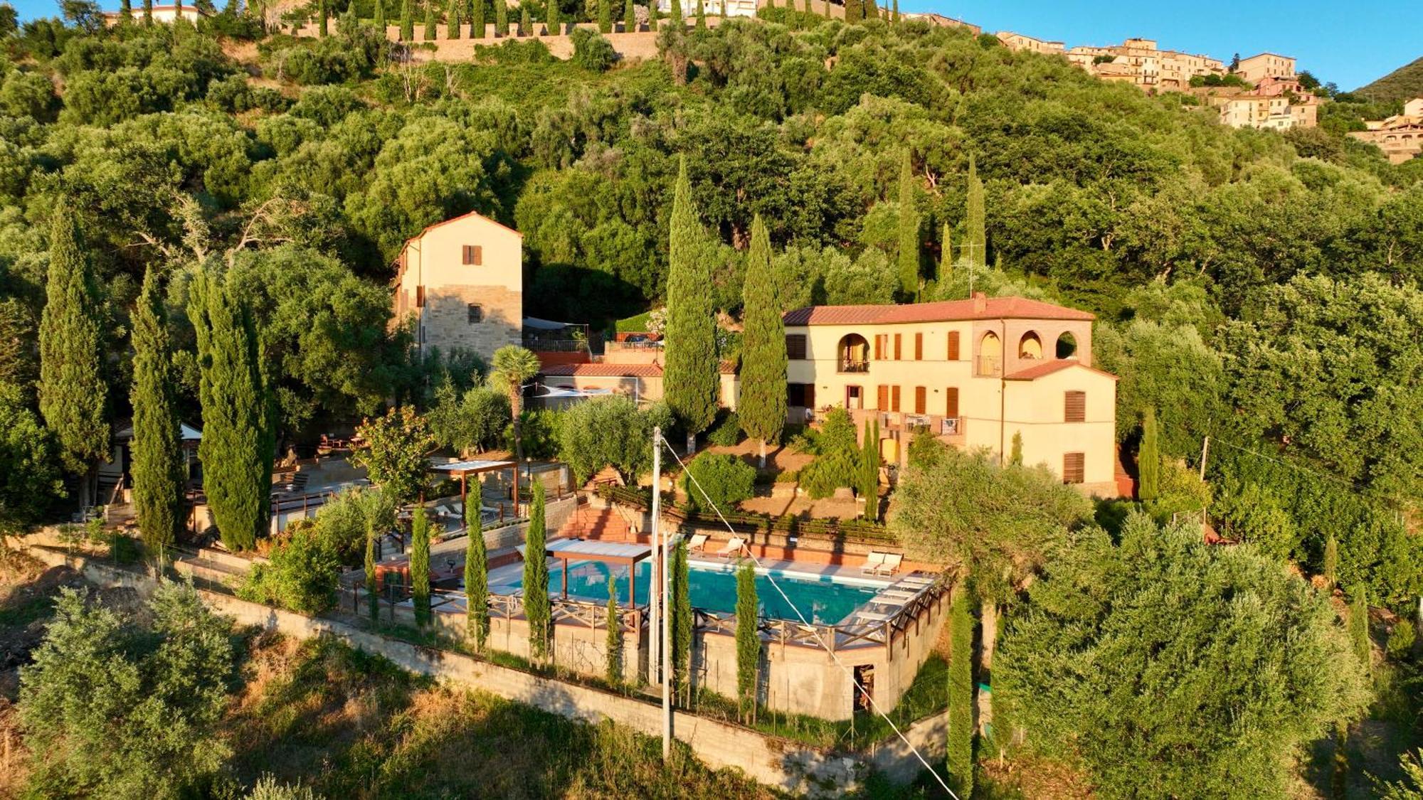 Madonna Del Poggio Cav Aparthotel Scarlino Buitenkant foto