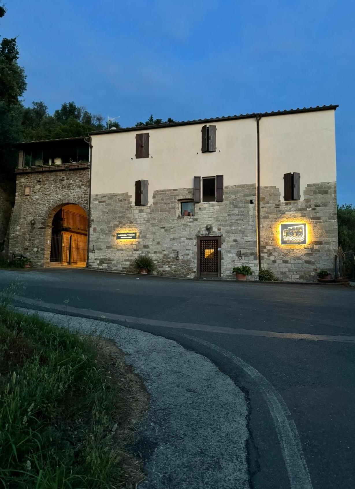 Madonna Del Poggio Cav Aparthotel Scarlino Buitenkant foto