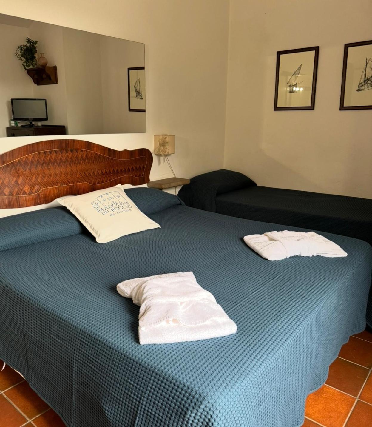 Madonna Del Poggio Cav Aparthotel Scarlino Buitenkant foto