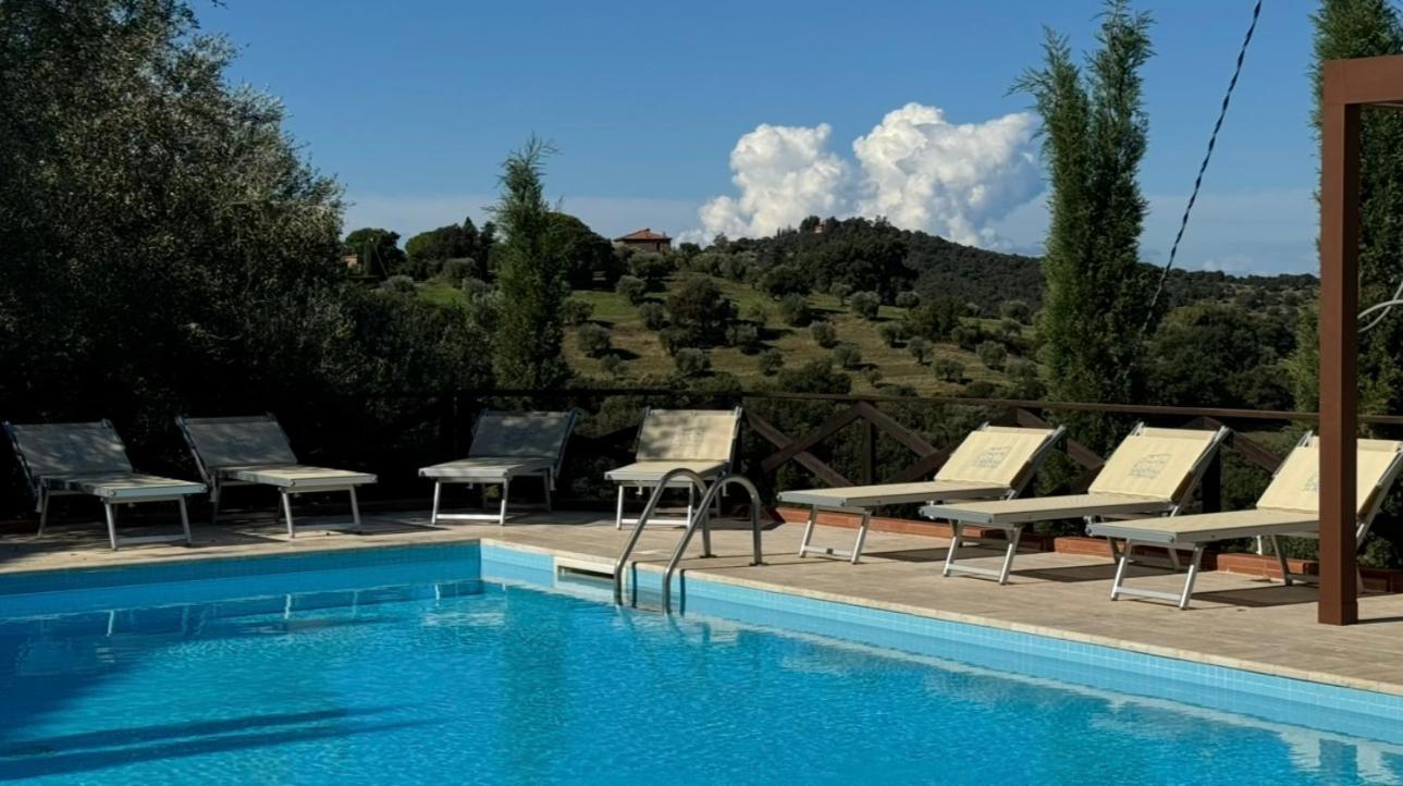 Madonna Del Poggio Cav Aparthotel Scarlino Buitenkant foto